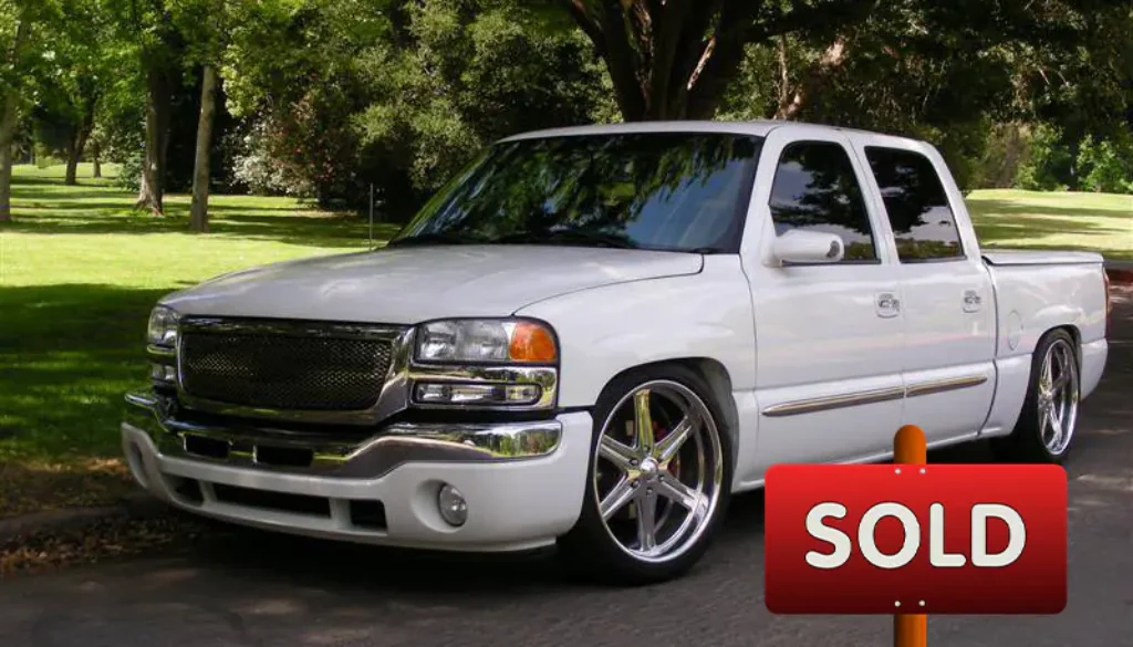 2005_gmc_sierra_crew_cab_custom_medium